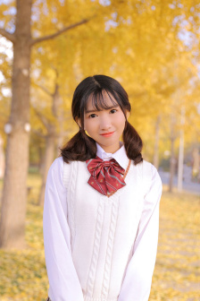 男生咬小兔兔的心理描写
